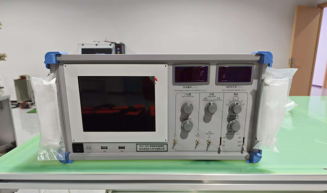 客戶蒞臨凱迪正大考察無局放耐壓試驗(yàn)裝置